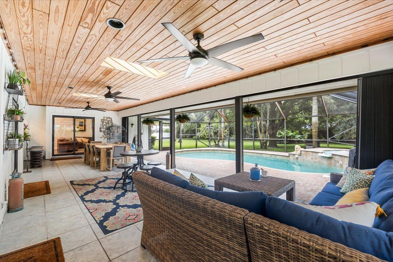 366 NE Ficus Terrace, Jensen Beach, FL 34957 Photo