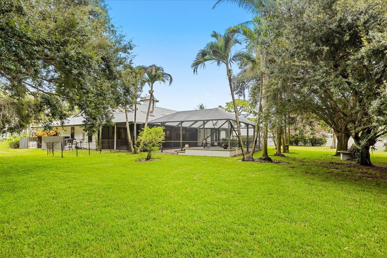 366 NE Ficus Terrace, Jensen Beach, FL 34957 Photo