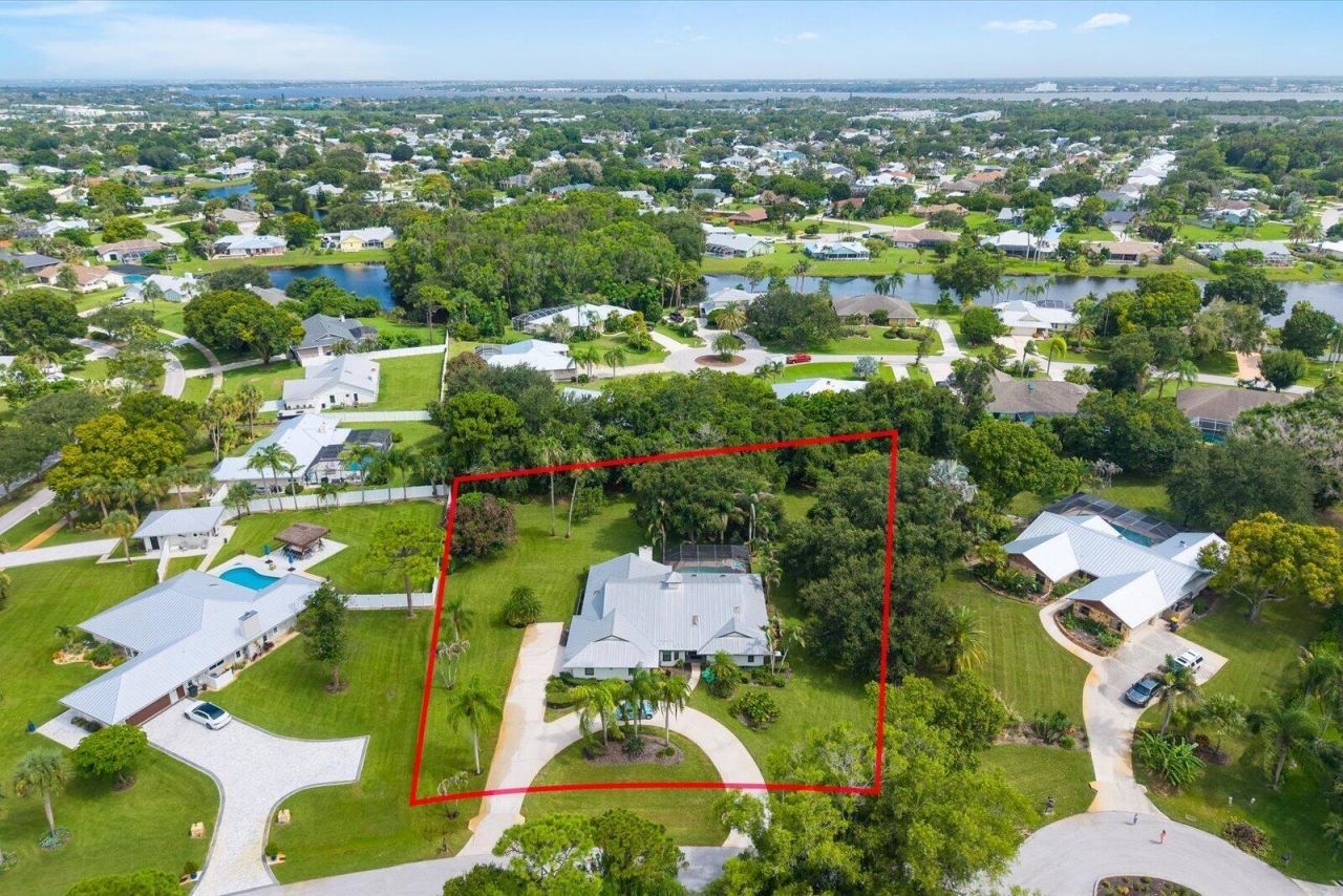 366 NE Ficus Terrace, Jensen Beach, FL 34957 Photo