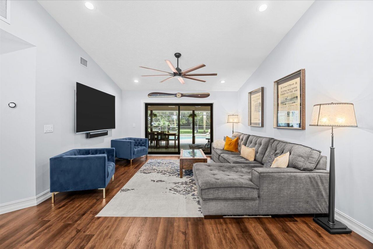 366 NE Ficus Terrace, Jensen Beach, FL 34957 Photo