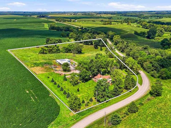2955 245th Street, Ainsworth, IA 52201