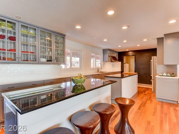 1818 Waldman Avenue , Las Vegas, NV 89102