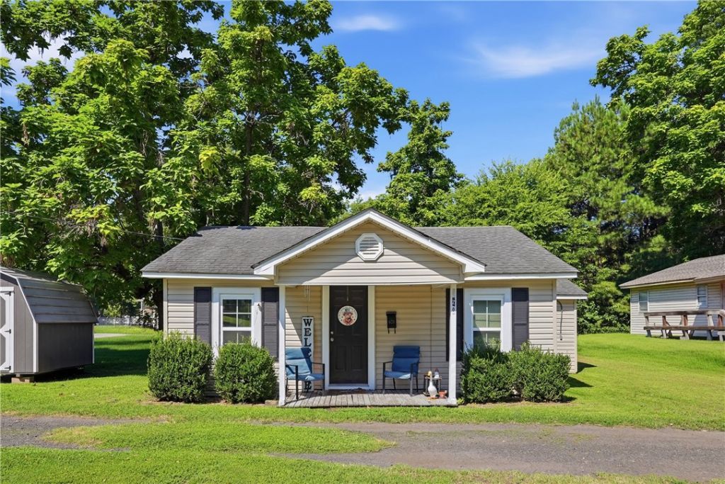620 S Front Street, Dardanelle, AR 72834 Main Photo