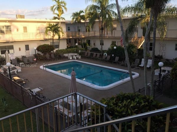 2240 Johnson St, Unit 210, Hollywood, FL 33020