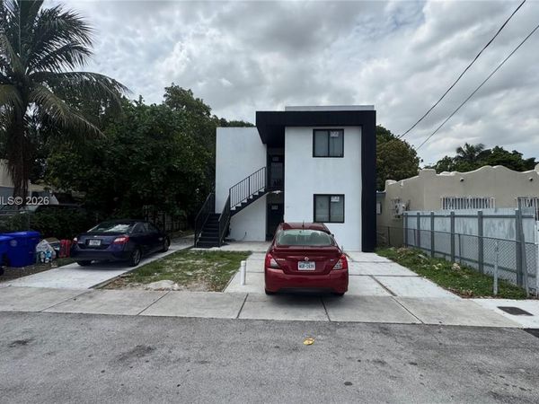 1244 NW 32nd St , Miami, FL 33142
