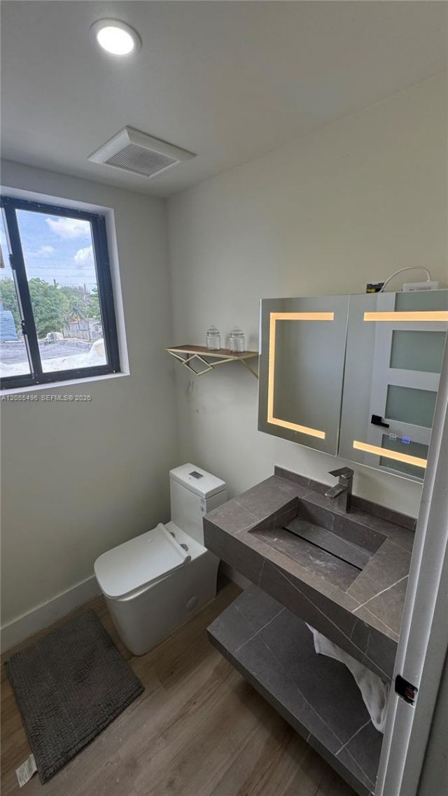 1244 NW 32nd St , Miami, FL 33142 Photo