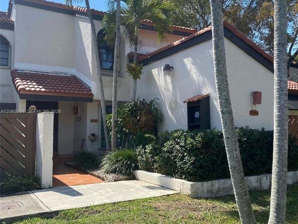 12432 SW 94th Ln, Miami, FL 33186