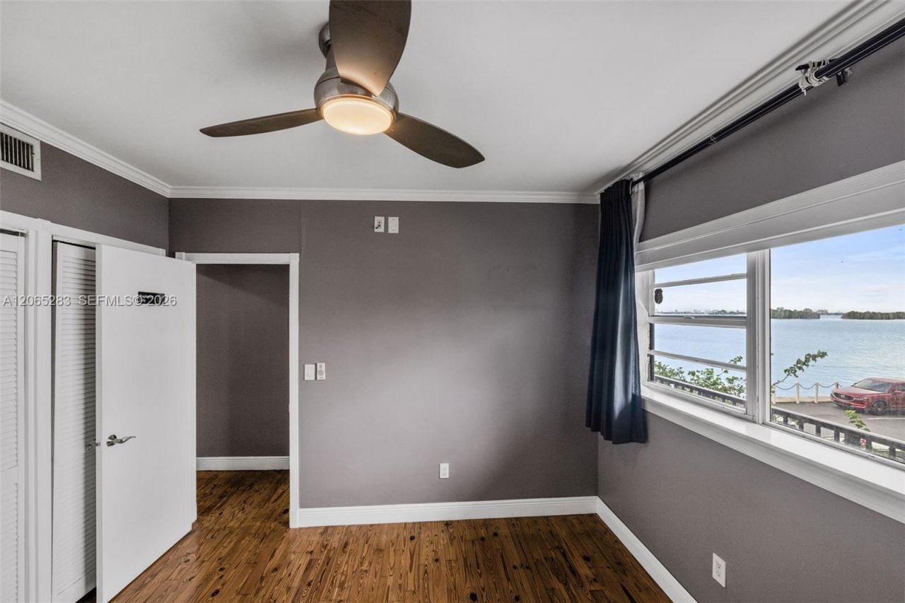 7845 NE Bayshore Ct, Unit 12, Miami, FL 33138 Photo
