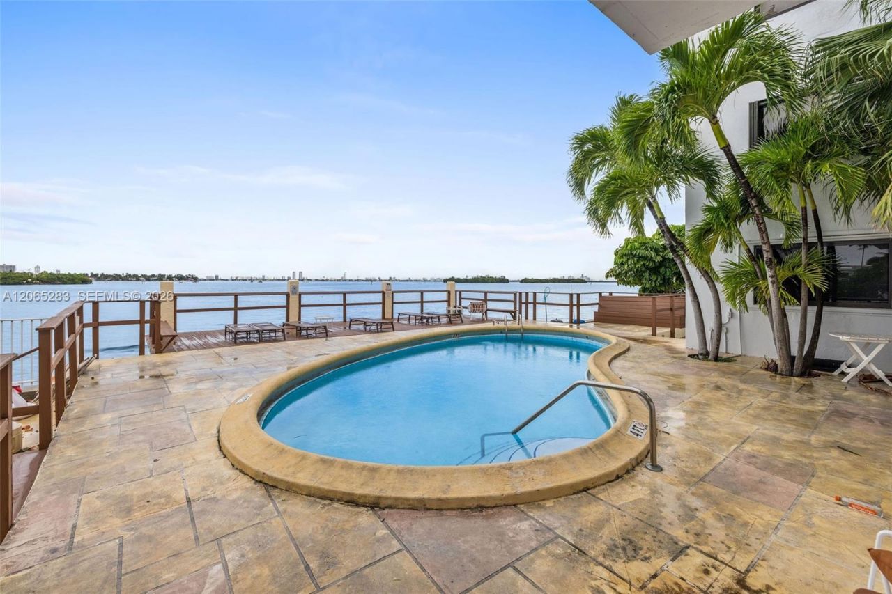 7845 NE Bayshore Ct, Unit 12, Miami, FL 33138 Photo