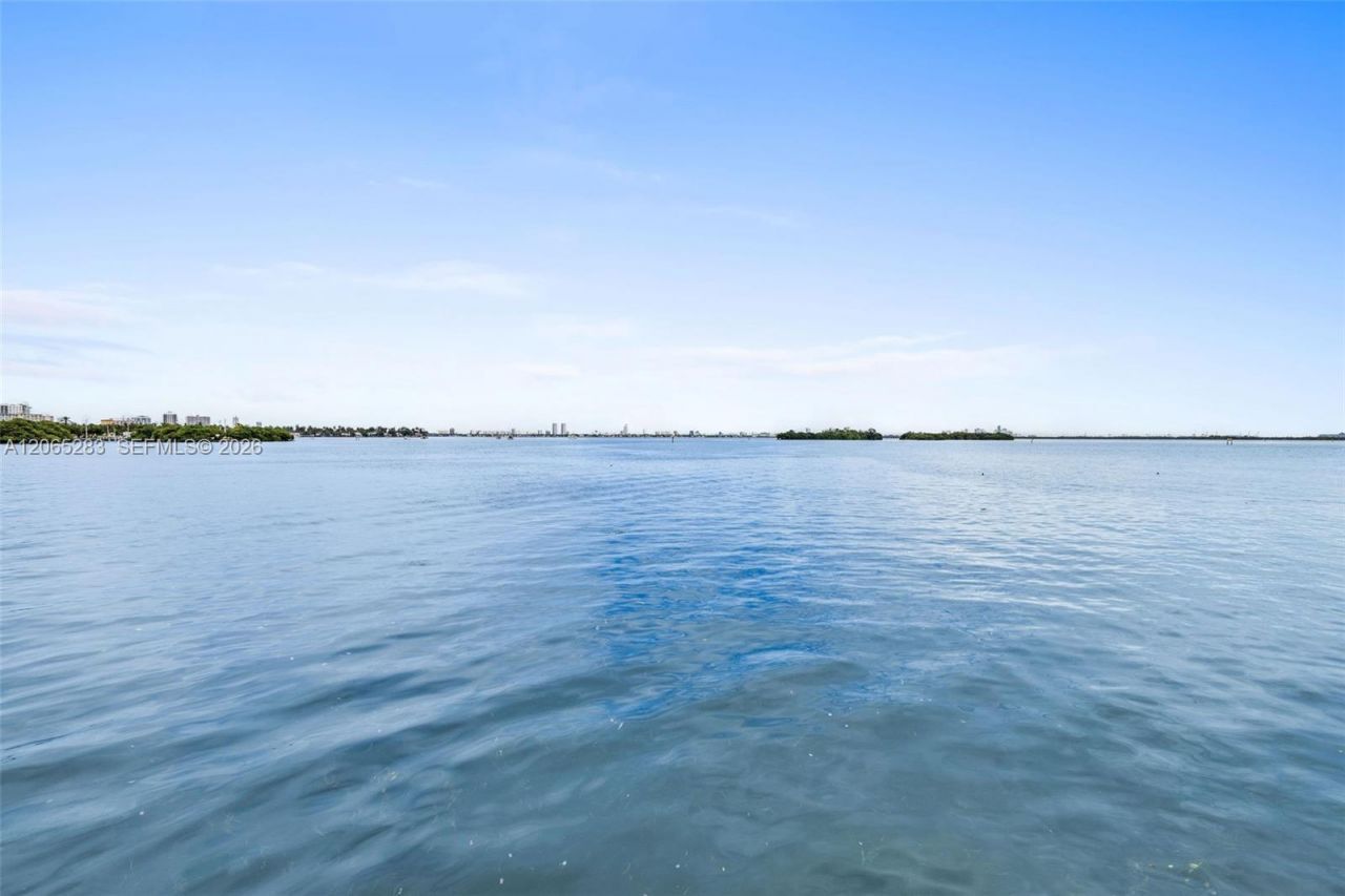 7845 NE Bayshore Ct, Unit 12, Miami, FL 33138 Photo