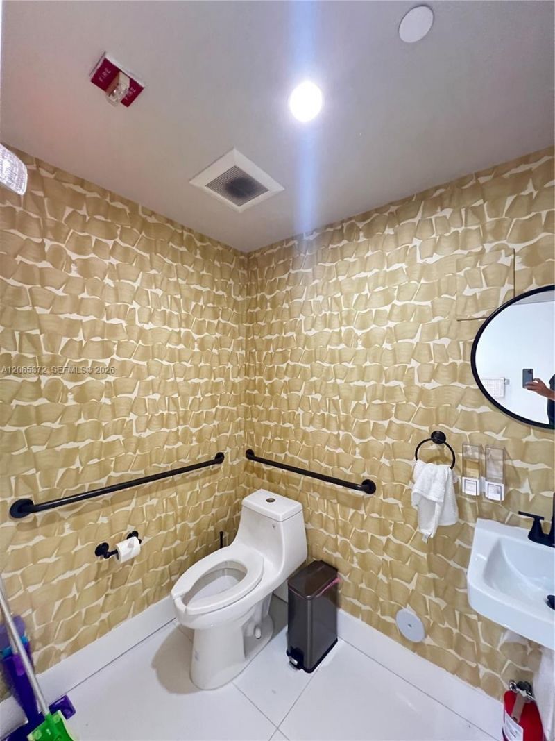 475 NE 30 Terrace , Unit CU-5, Miami, FL 33137 Photo