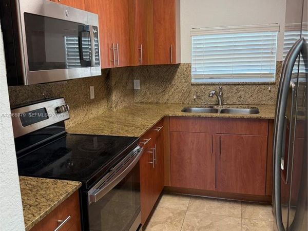 11 Antilla Ave , Unit B, Coral Gables, FL 33134