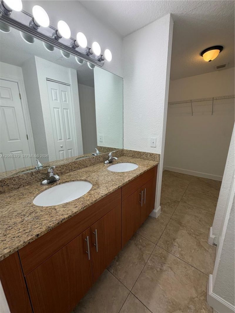 11 Antilla Ave , Unit B, Coral Gables, FL 33134 Photo