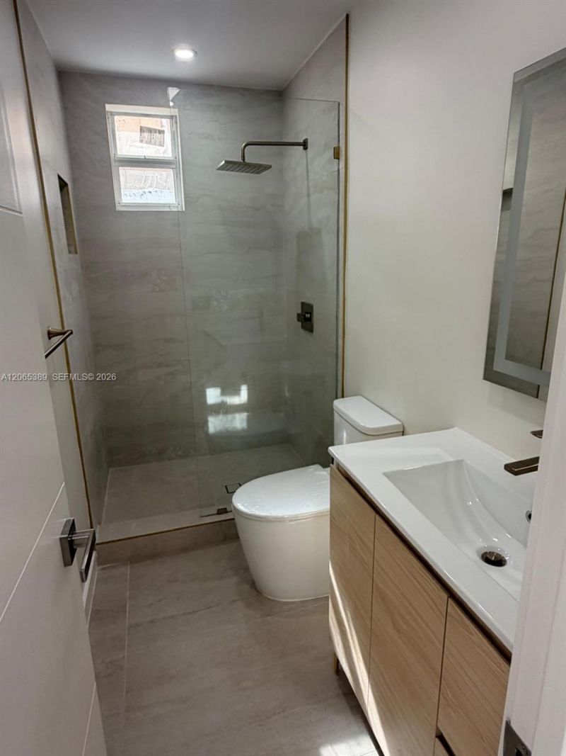 2436 SW 7th St , Unit 10, Miami, FL 33135 Photo