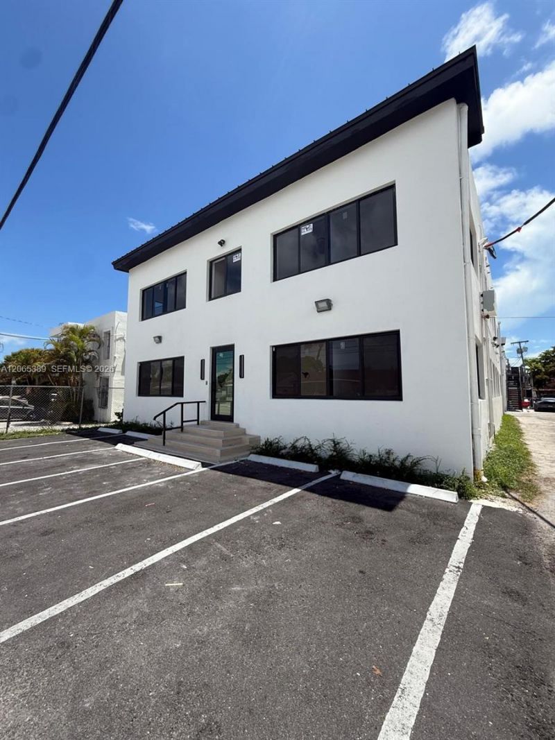 2436 SW 7th St , Unit 10, Miami, FL 33135 Photo