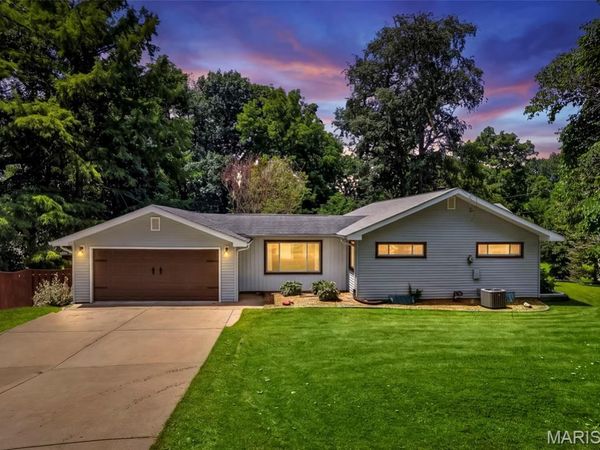 108 Shady Lane, St Charles, MO 63303