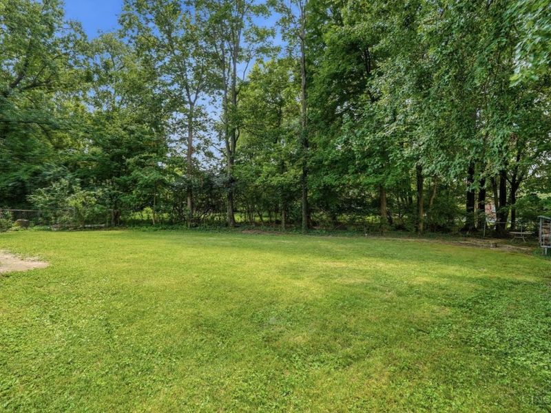 3783 S Broadlawn Circle, Silverton, OH 45236 Photo 27