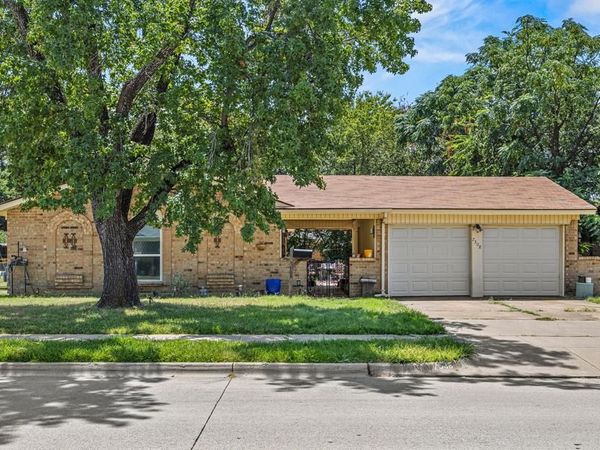 7508 Lola Drive, North Richland Hills, TX 76180