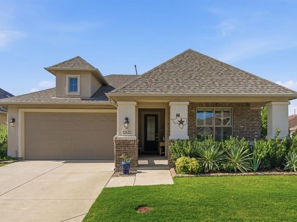 12621 Gritstone Drive , Denton, TX 76207