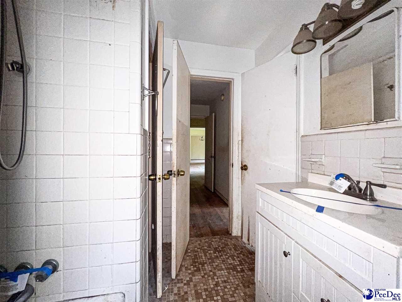 12 Bayswater Rd Photo 26