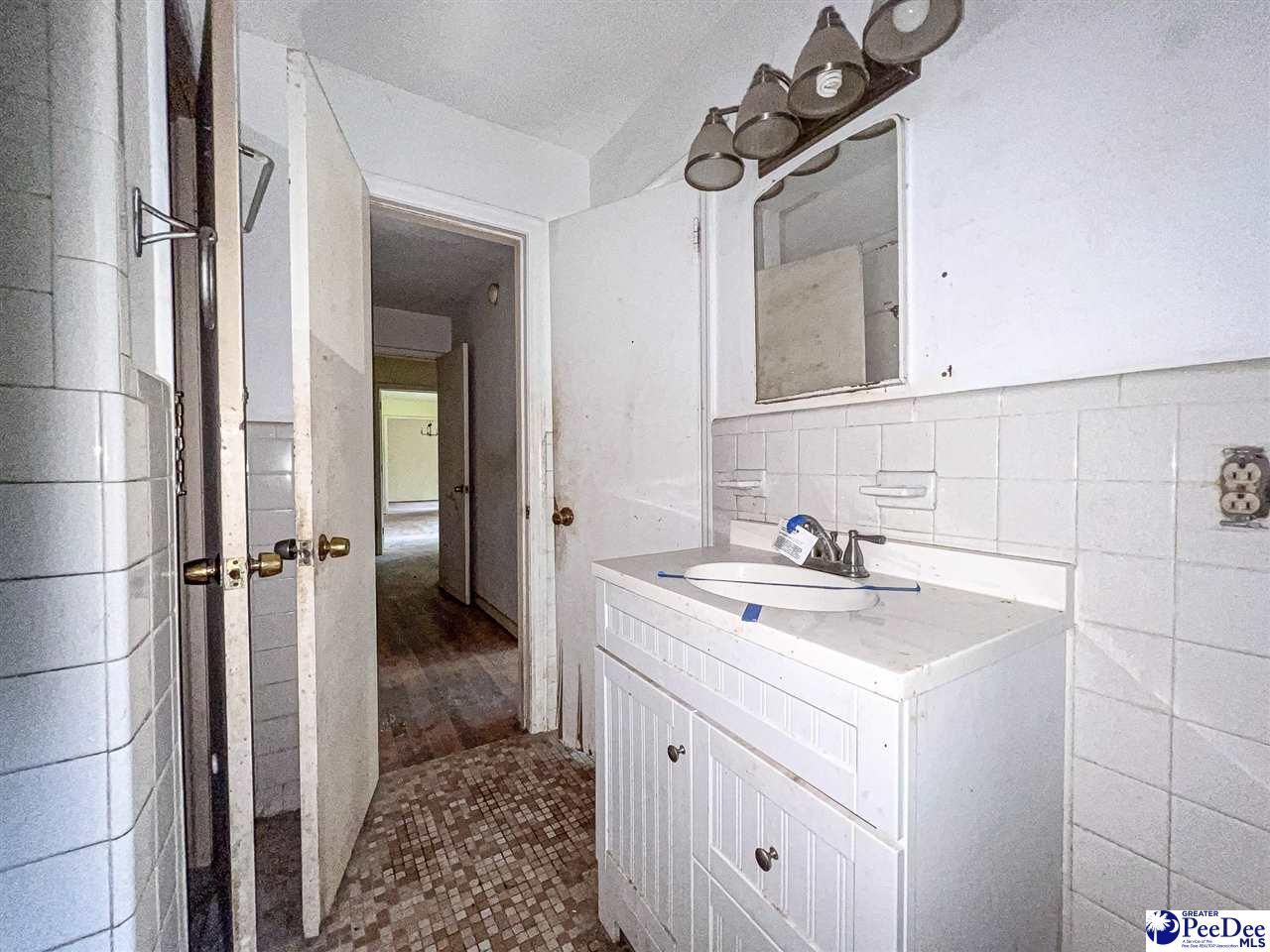 12 Bayswater Rd Photo 27