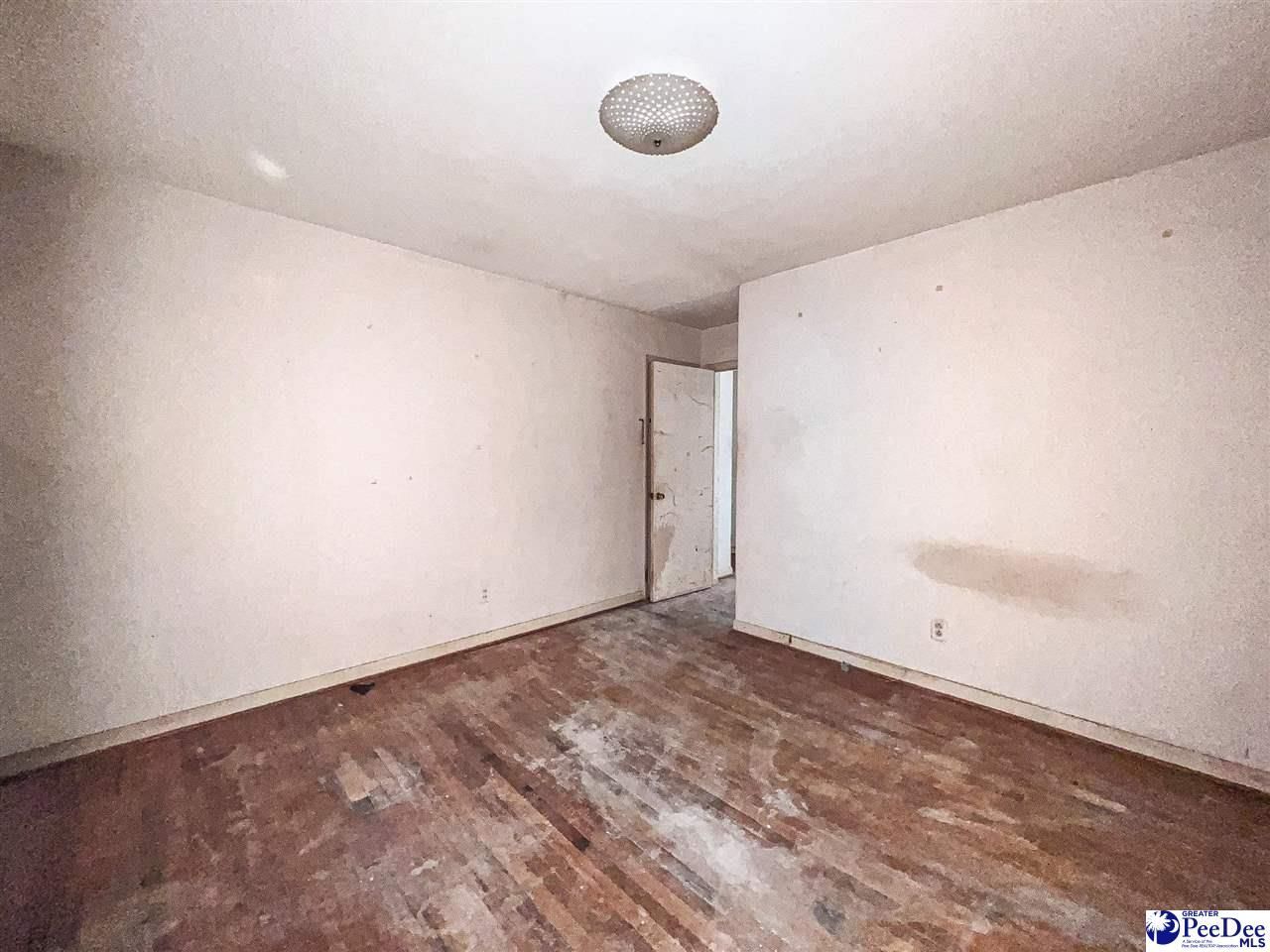 12 Bayswater Rd Photo 31