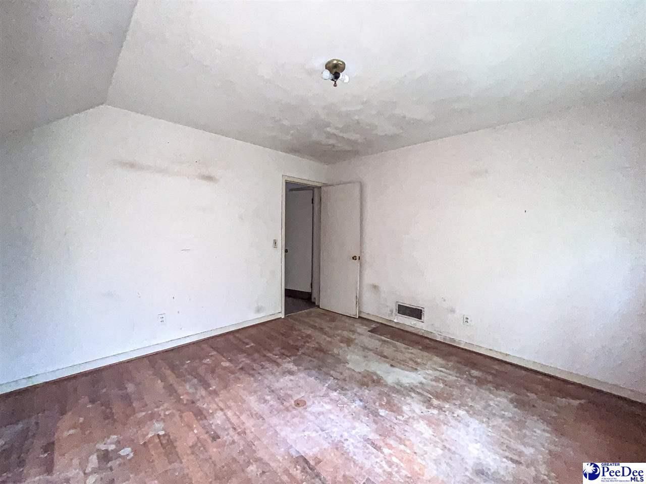 12 Bayswater Rd Photo 36