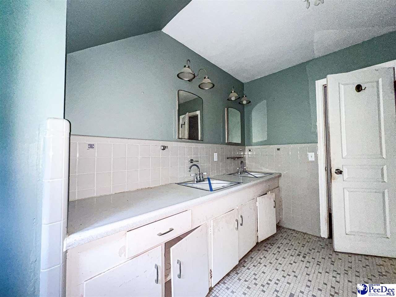 12 Bayswater Rd Photo 42
