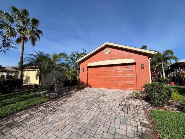 585 GRAND CANAL DRIVE , POINCIANA, FL 34759