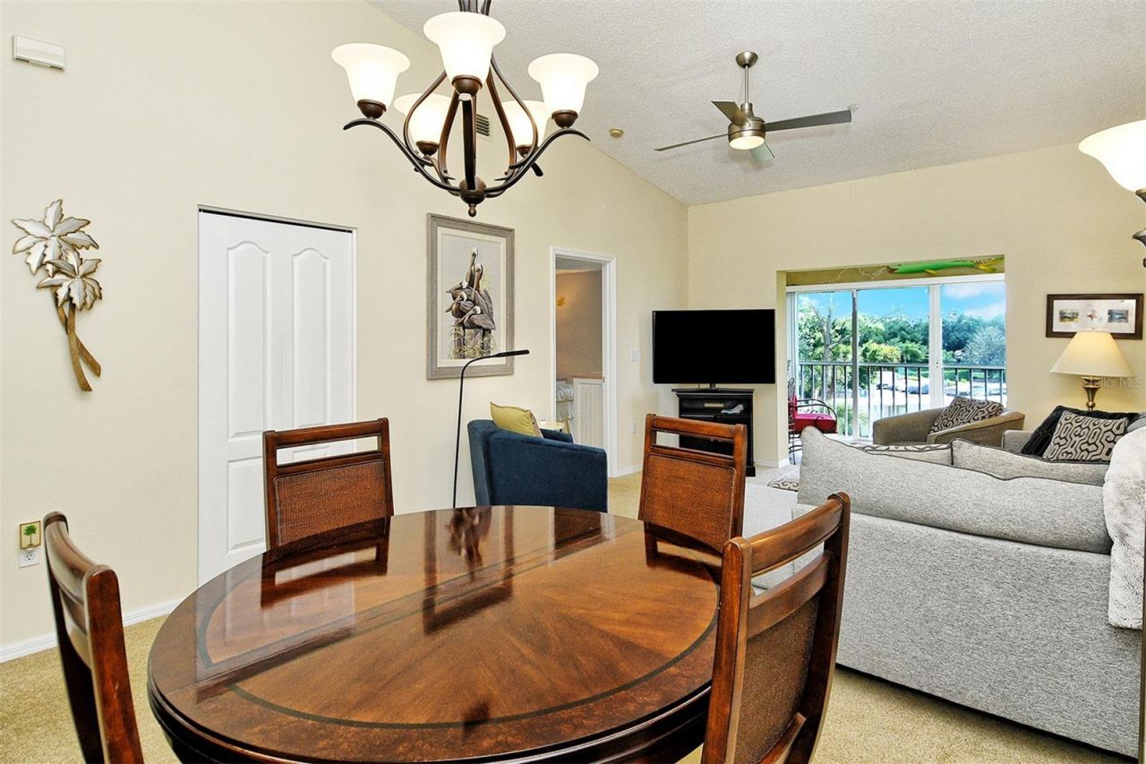 9610 Club South Circle, Unit 4302, Sarasota, FL 34238 Photo