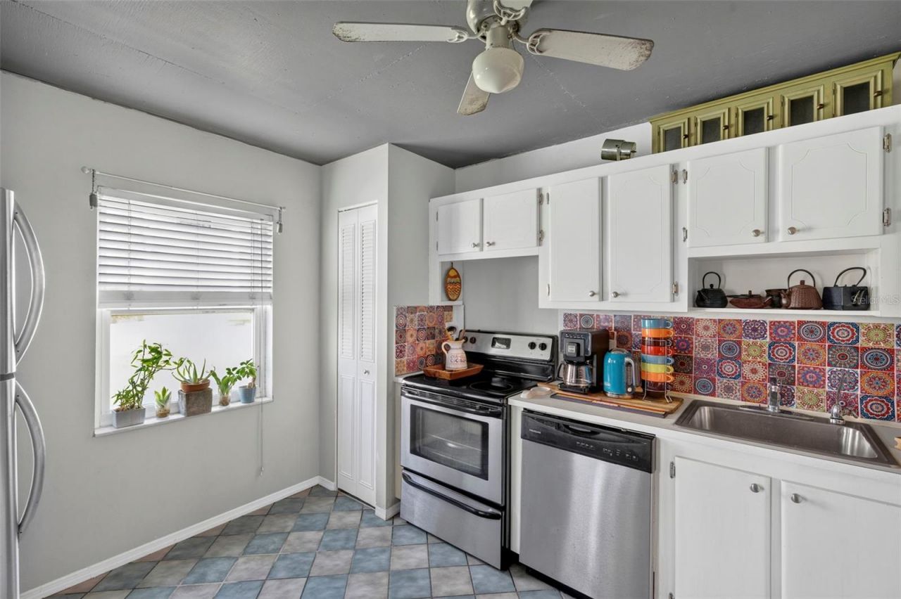 6960 20th Avenue N, Unit 105, Saint Petersburg, FL 33710 Photo