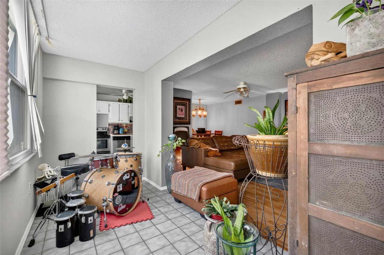 6960 20th Avenue N, Unit 105, Saint Petersburg, FL 33710 Photo