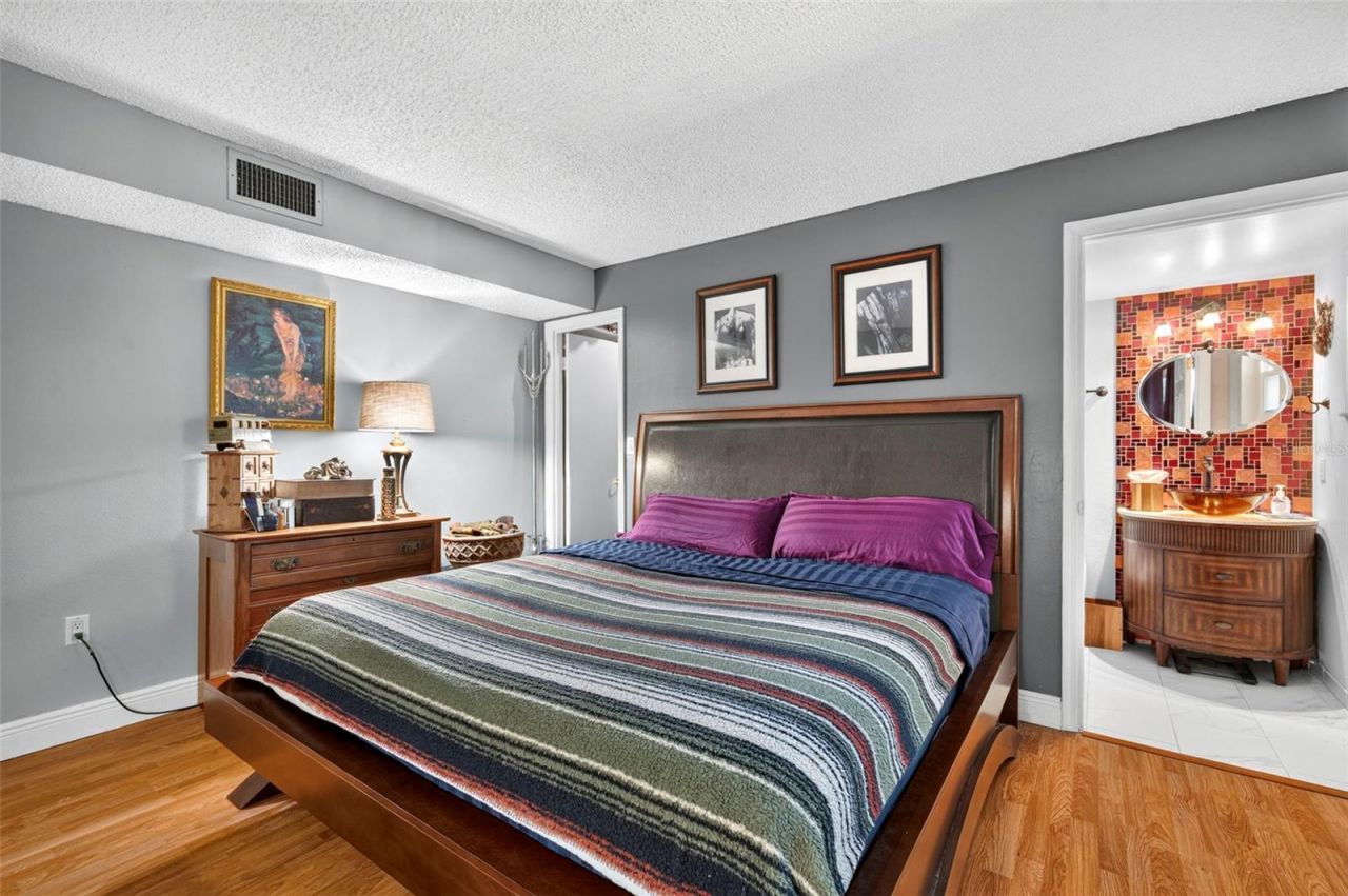 6960 20th Avenue N, Unit 105, Saint Petersburg, FL 33710 Photo