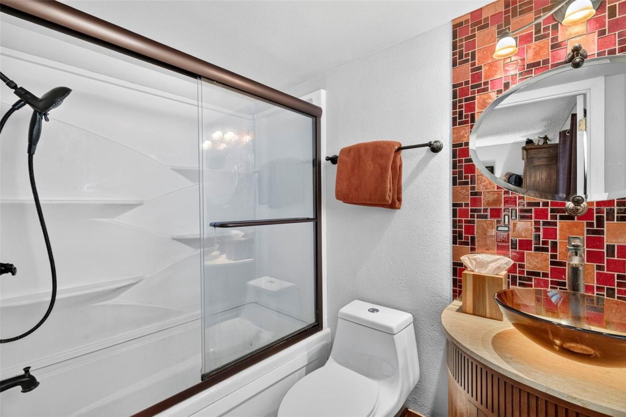 6960 20th Avenue N, Unit 105, Saint Petersburg, FL 33710 Photo