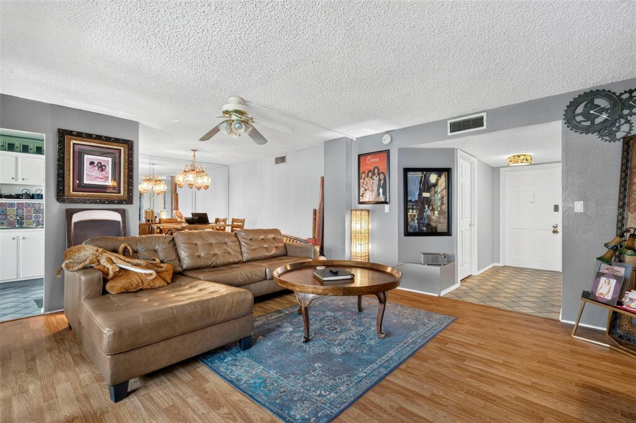 6960 20th Avenue N, Unit 105, Saint Petersburg, FL 33710 Photo
