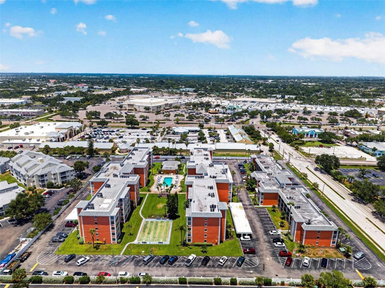 6960 20th Avenue N, Unit 105, Saint Petersburg, FL 33710 Photo