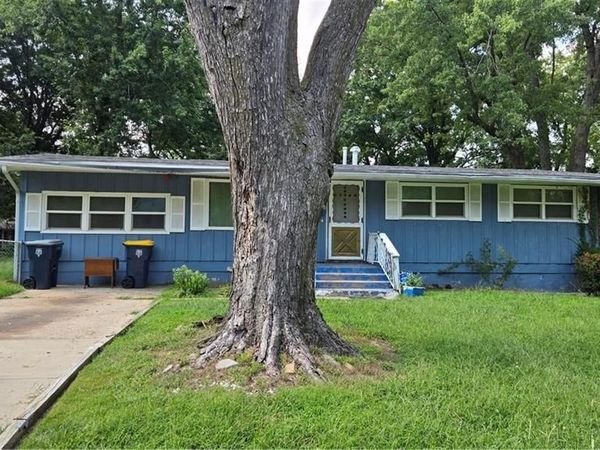 8710 E 92nd Street, Kansas City, MO 64138