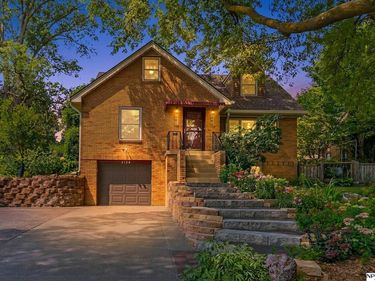 2126 S 38 Street, Omaha, NE 68105