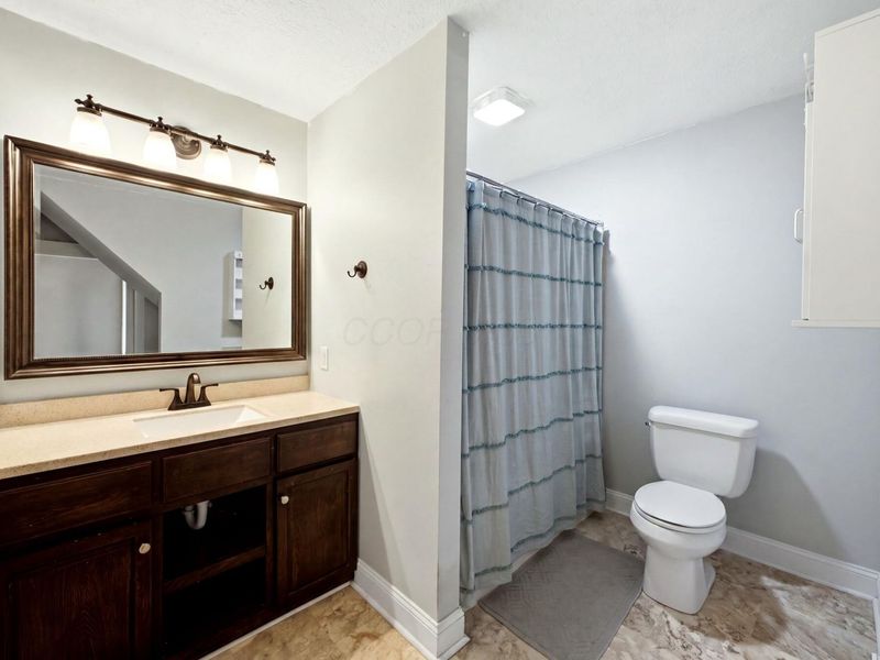 1186 N Columbus Street , Lancaster, OH 43130 Photo 33
