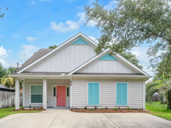 808 Willow Street, Destin, FL 32541
