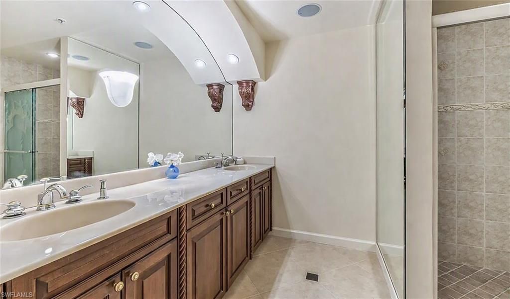 14250 Royal Harbour Ct, Unit 1015, Fort Myers, FL 33908 Photo
