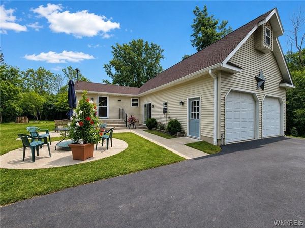 1363 Losson Road , Depew, NY 14043