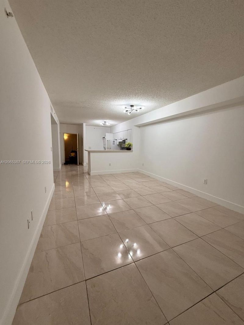 5091 NW 7th St, Unit 1009, Miami, FL 33126 Photo