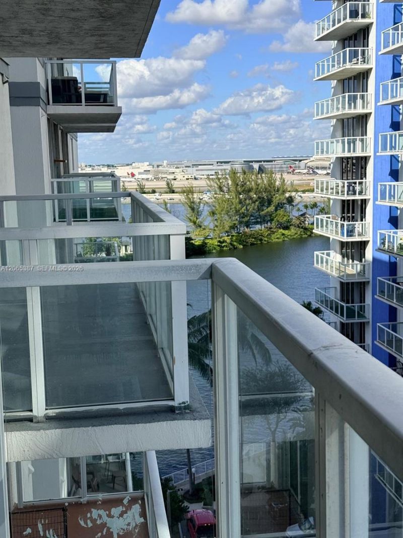 5091 NW 7th St, Unit 1009, Miami, FL 33126 Photo