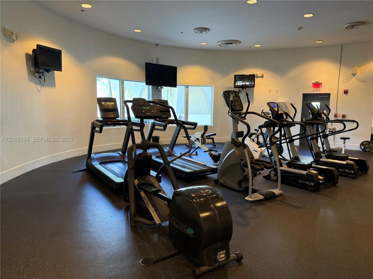 5600 Collins Ave , Unit 16G, Miami Beach, FL 33140 Photo