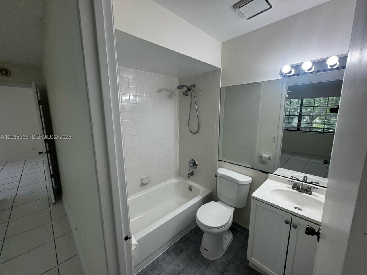 8848 NW 76th Ct, Tamarac, FL 33321 Photo