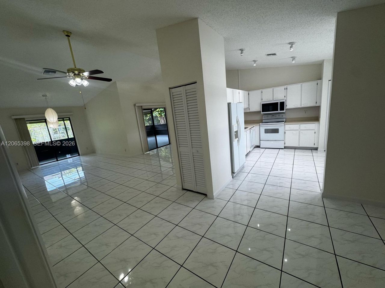 8848 NW 76th Ct, Tamarac, FL 33321 Photo