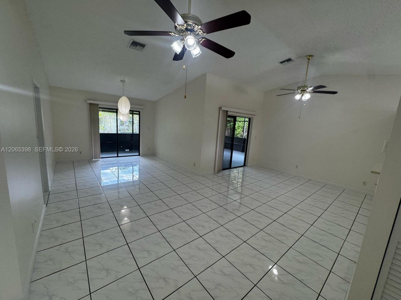 8848 NW 76th Ct, Tamarac, FL 33321 Photo