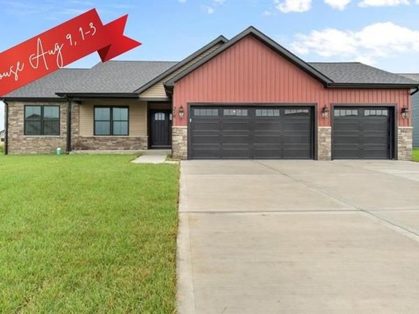 316 Rumsfeld Drive, Troy, IL 62294