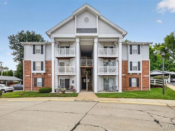 4317 Arrow Tree Drive, Unit E, Unincorporated, MO 63128
